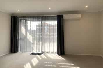 3/2 Rangitamiro Place, Hobsonville