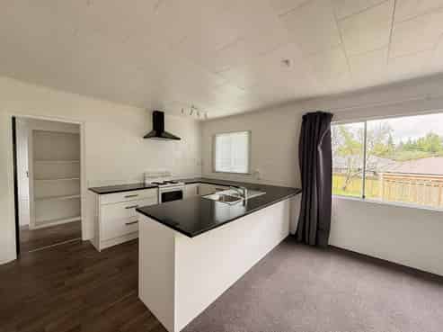 2/232 Rifle Range Road, Taupo