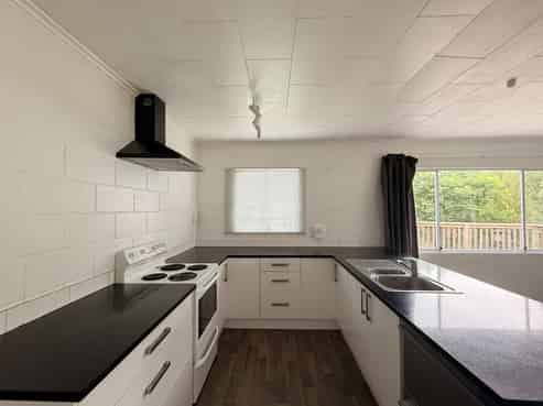 2/232 Rifle Range Road, Taupo