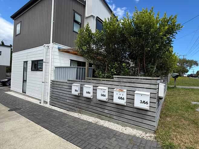 2/66 Neil Avenue, Te Atatu Peninsula