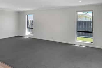 44 Geoff Geering Dr, Netherby