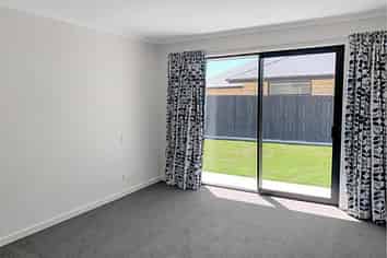 44 Geoff Geering Dr, Netherby