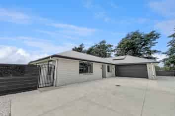44 Geoff Geering Dr, Netherby