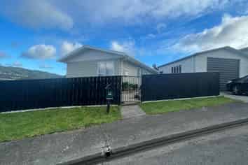 16 Evesham Place, Newlands