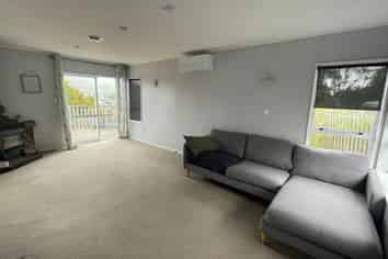 16 Evesham Place, Newlands