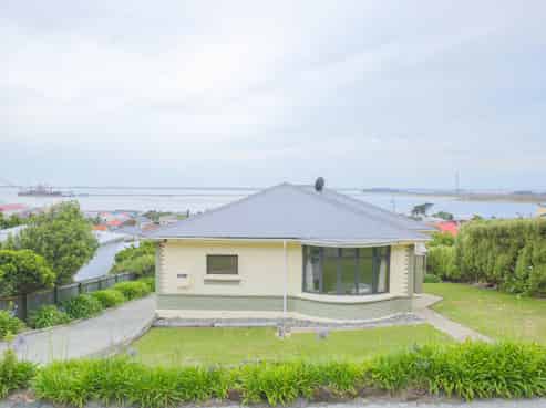 17 Elizabeth Street, Bluff