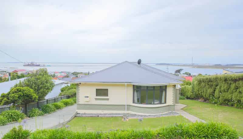 17 Elizabeth Street, Bluff