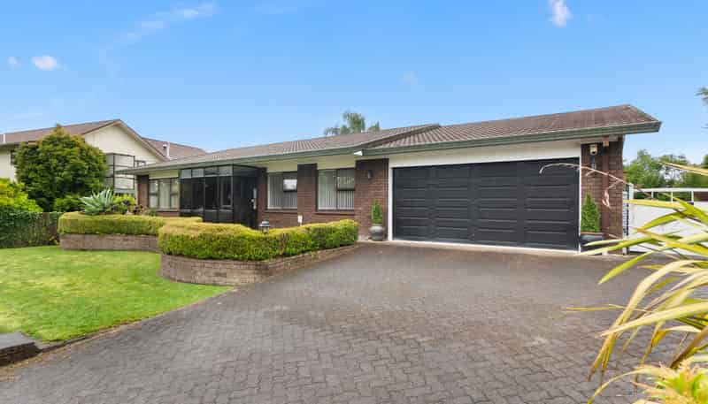 11 Tiffiney Place, Chartwell