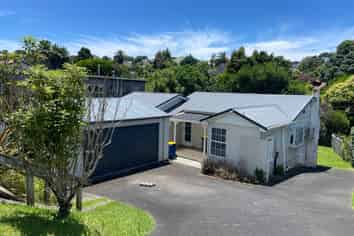 6 Gray Crescent, Torbay