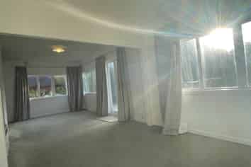 6 Gray Crescent, Torbay