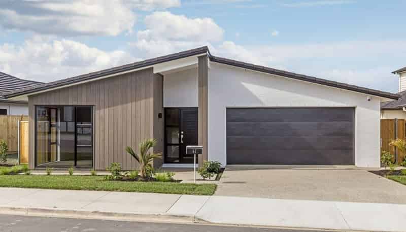 62 Colonial Drive, Millwater