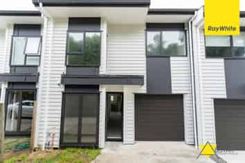 48E Waddell Avenue, Point England