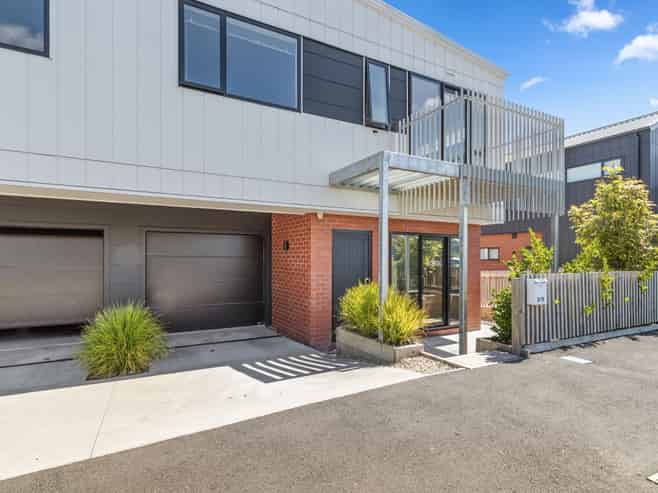 2/5 Dyer Street, Whitiora