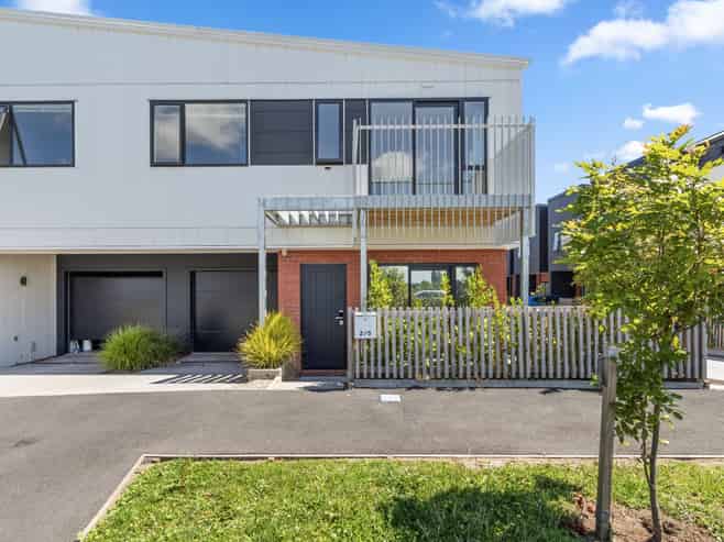 2/5 Dyer Street, Whitiora