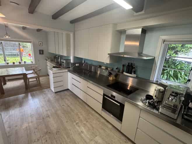 2 Homewood Crescent, Karori