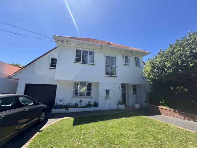 2 Homewood Crescent, Karori