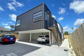 18C Pirangi Street, Point England