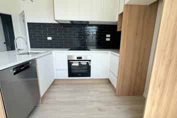 18C Pirangi Street, Point England