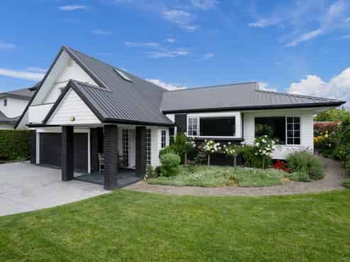 71 Carlyle Street, Leamington