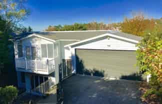 36 Peter Terrace, Castor Bay