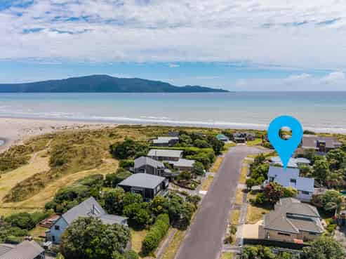 5 Waiheke Street, Waikanae Beach