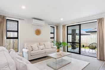 25 Emerald Shores Drive, Papamoa