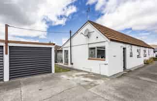 2/14 Lane Street, Woolston