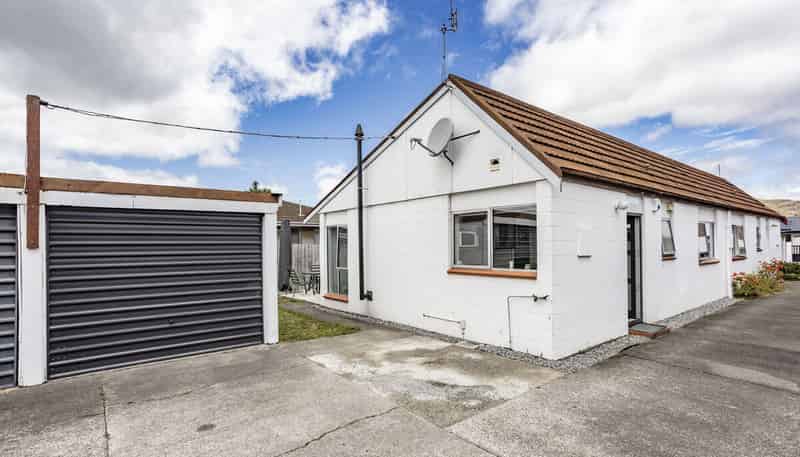 2/14 Lane Street, Woolston