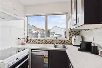 2/14 Lane Street, Woolston