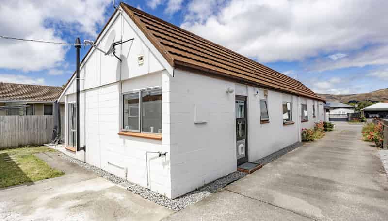 2/14 Lane Street, Woolston