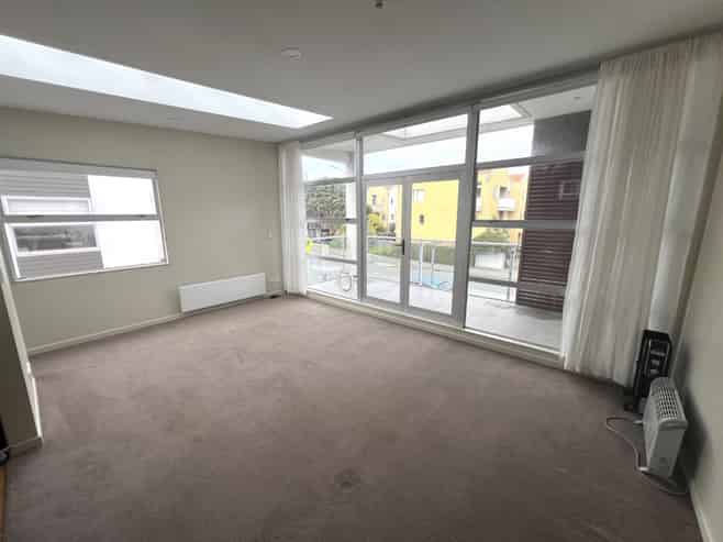 1/306 Evans Bay Parade, Hataitai