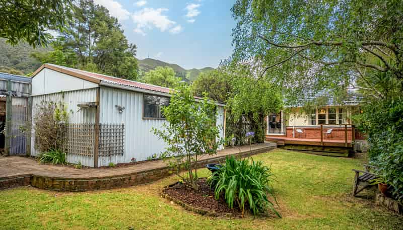 31 Wilkie Crescent, Naenae