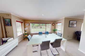 44 Phillips Street, Sanson