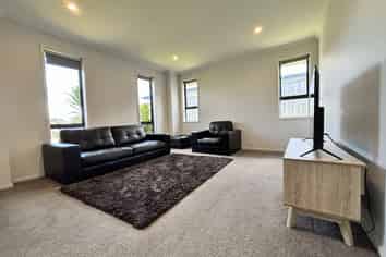 8 Parkgrove Crescent, Pokeno