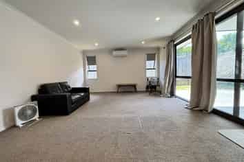 8 Parkgrove Crescent, Pokeno