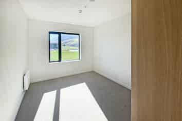 E702/10 Copper Beech Avenue, Frankton