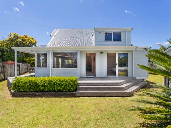 32 The Crows Nest, Cooks Beach