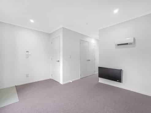 2/5 Wallson Crescent, Wiri