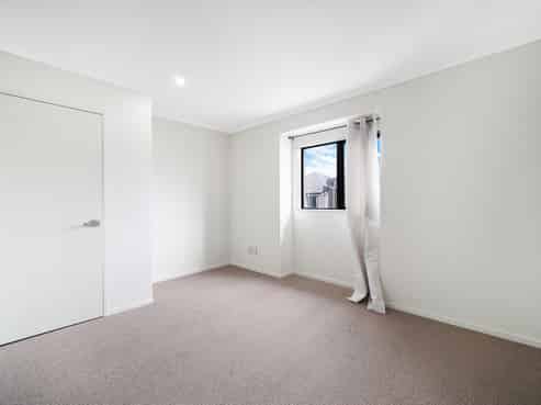 2/5 Wallson Crescent, Wiri