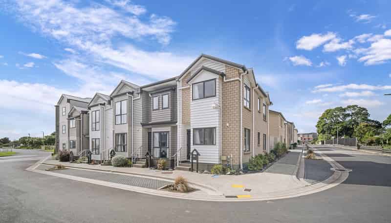 2/5 Wallson Crescent, Wiri