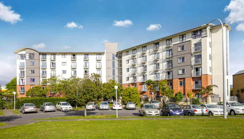 2D/10 Crown Lynn Place, New Lynn