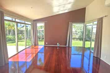 13 English Oak Drive, Albany