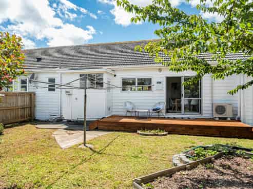 15 Athlone Crescent, Boulcott