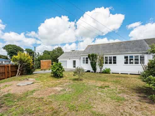 15 Athlone Crescent, Boulcott