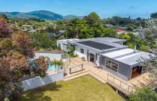 48-50 Tiromoana Road, Raumati South