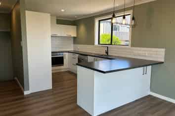 90 Cannon Hill Crescent, Mount Pleasant