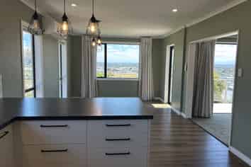 90 Cannon Hill Crescent, Mount Pleasant