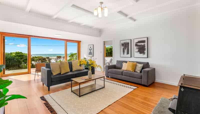 106 The Parade, Paekakariki