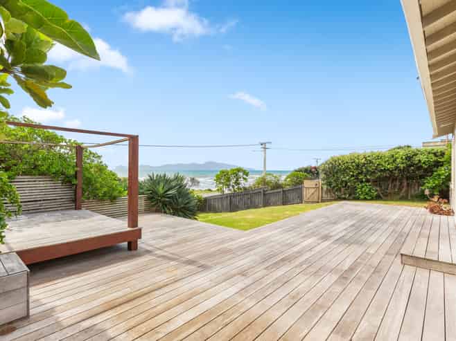 106 The Parade, Paekakariki