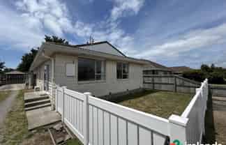 1/135 Shortland Street, Aranui